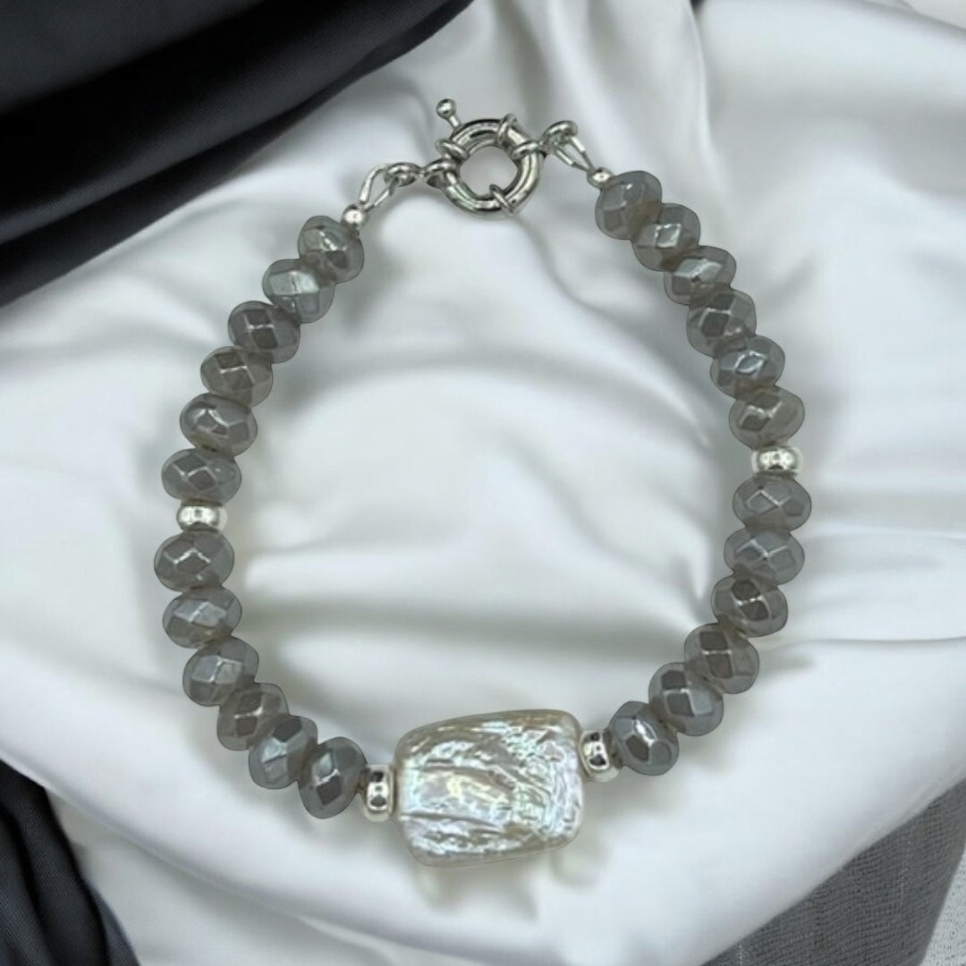Sterling Silver Grey Agate and Cultured Freshwater Pearl Bracelet