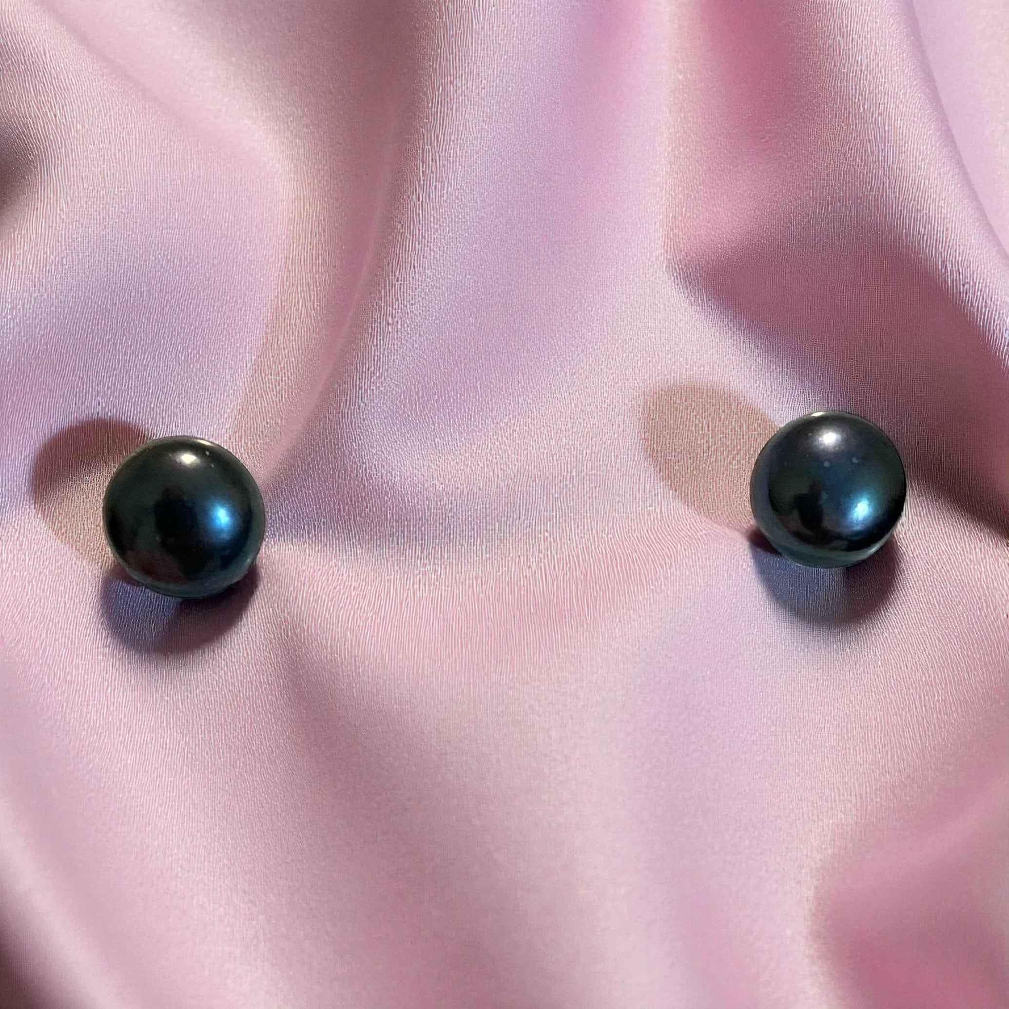 10 mm Black Cultured Freshwater Pearl Stud Earrings in Sterling Silver