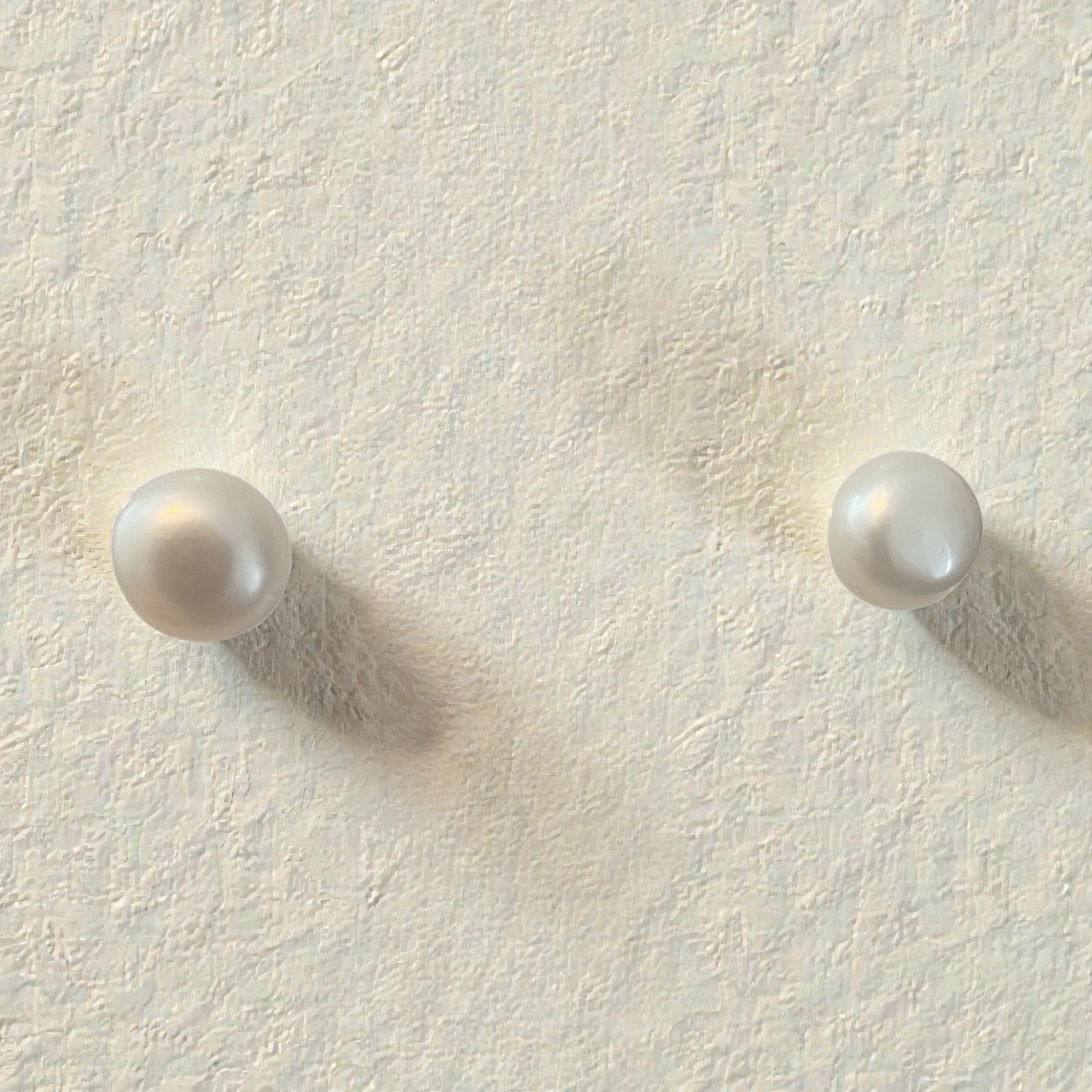 9 mm White Cultured Freshwater Pearl Stud Earrings in Sterling Silver