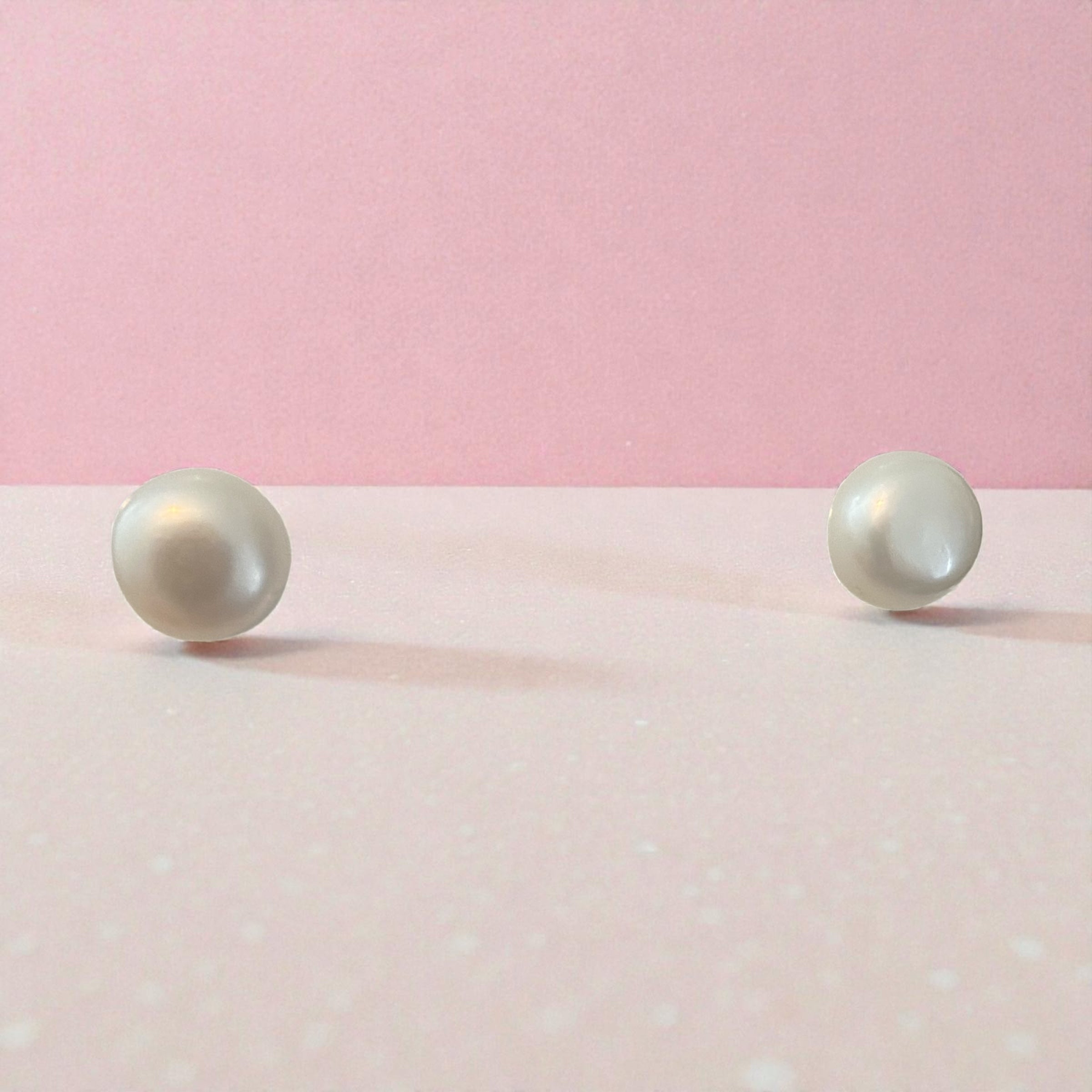 9 mm White Cultured Freshwater Pearl Stud Earrings in Sterling Silver