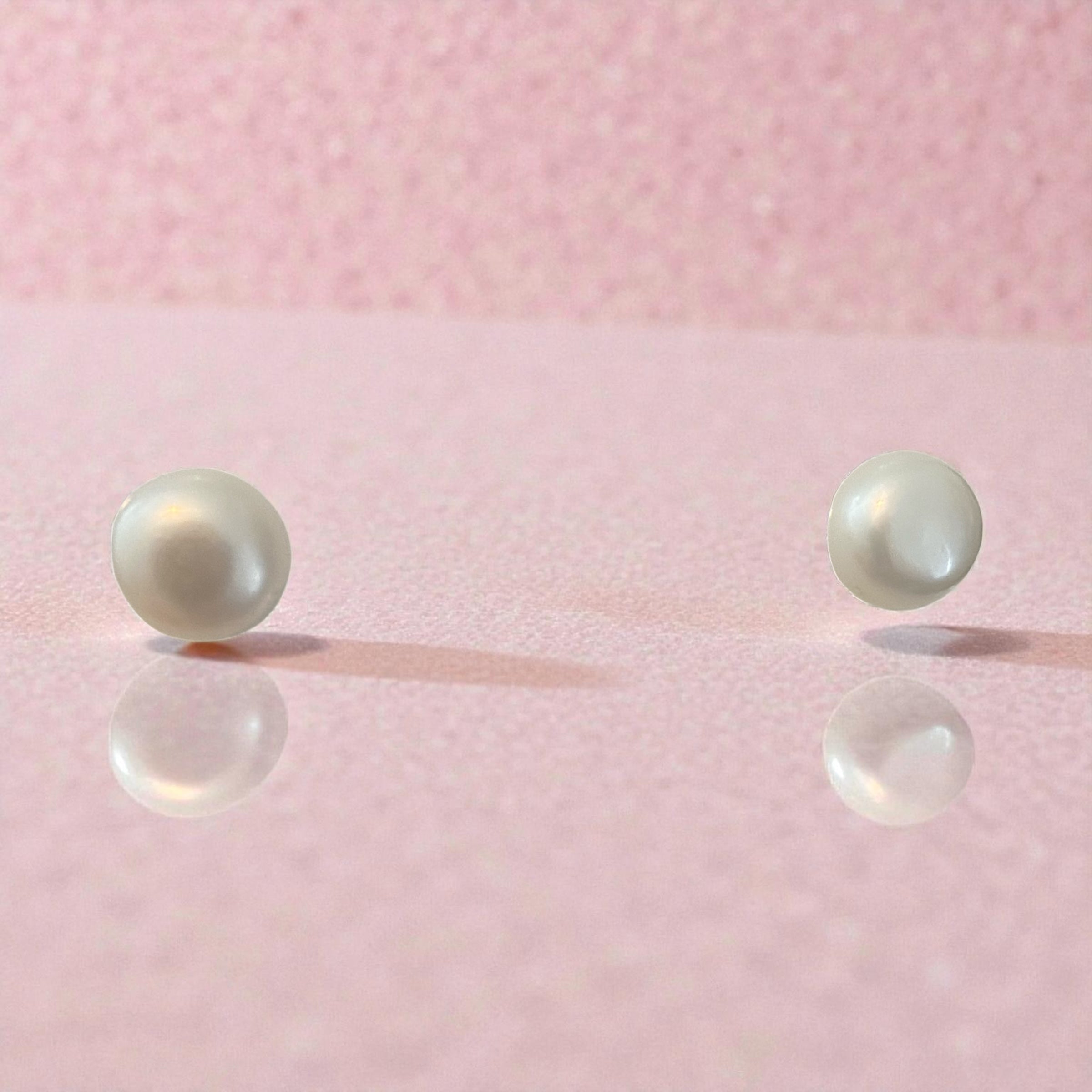 9 mm White Cultured Freshwater Pearl Stud Earrings in Sterling Silver