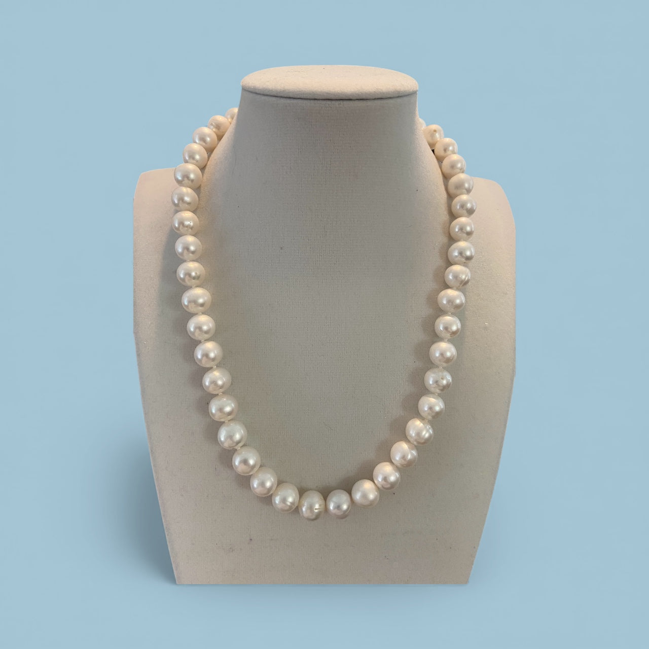 Cream Cultured Freshwater Pearl Necklace (10 - 11 mm)