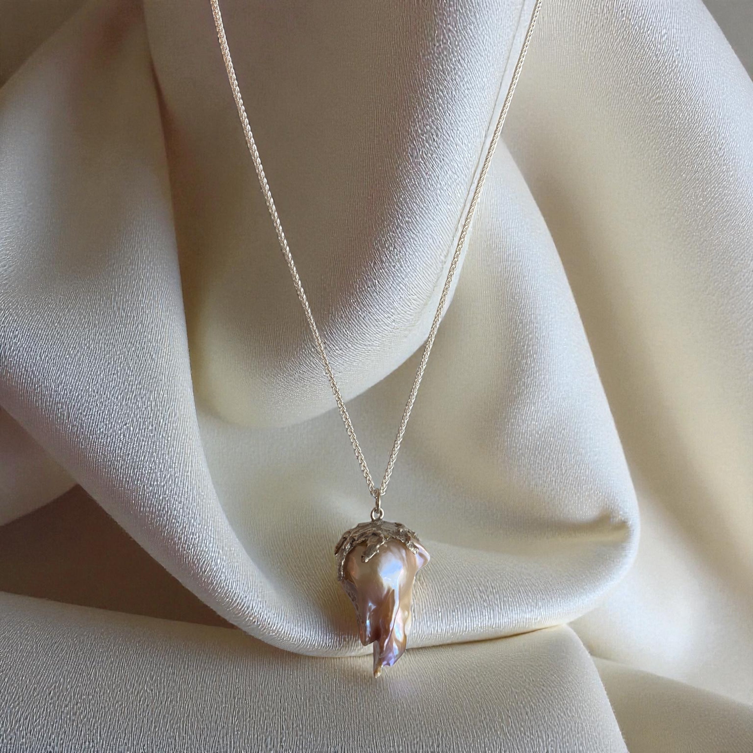 Natural Luminous Pearl Pendant, 18" Wheat Chain
