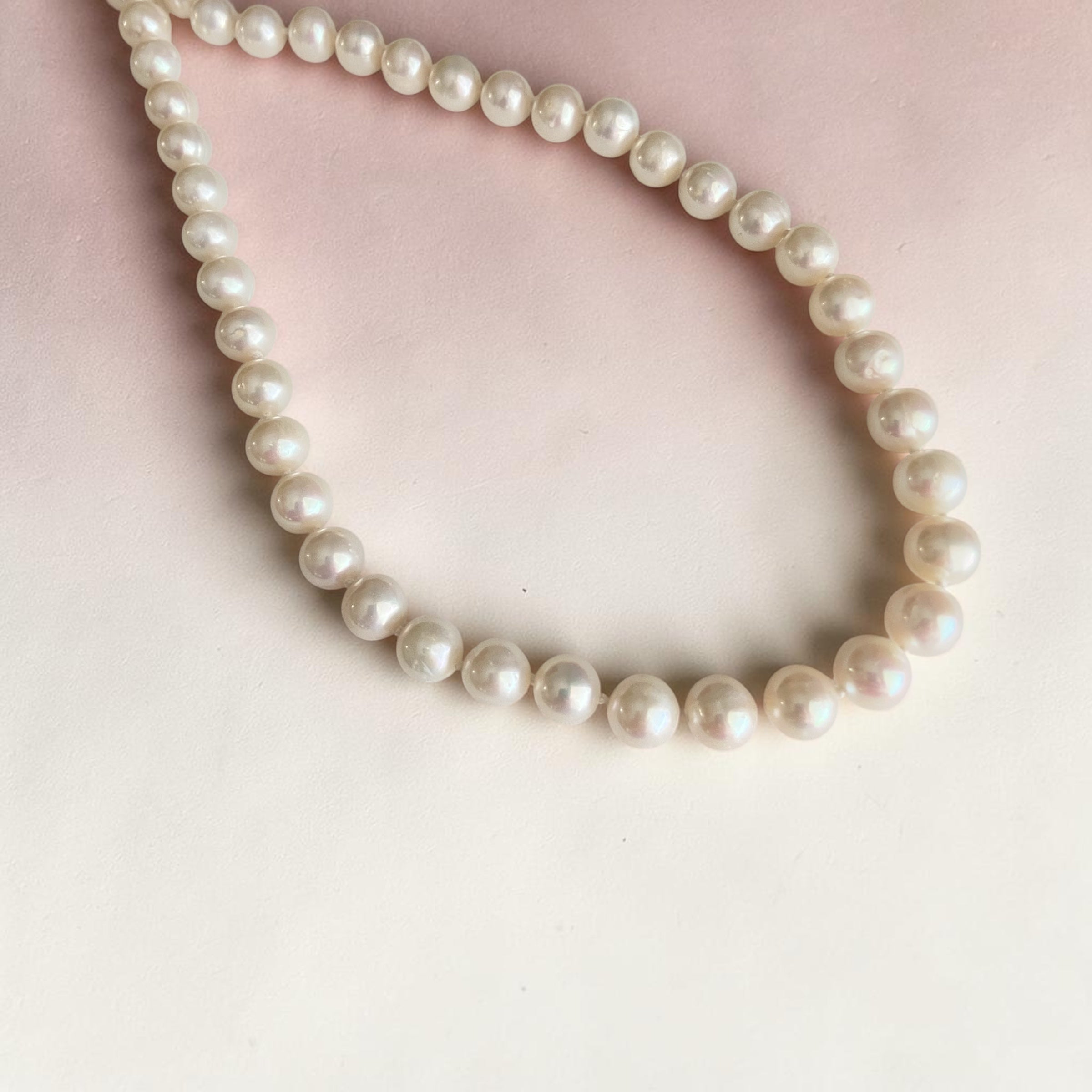 Sterling Silver Cream Cultured Freshwater Pearl 18" Necklace (8 - 9 mm)