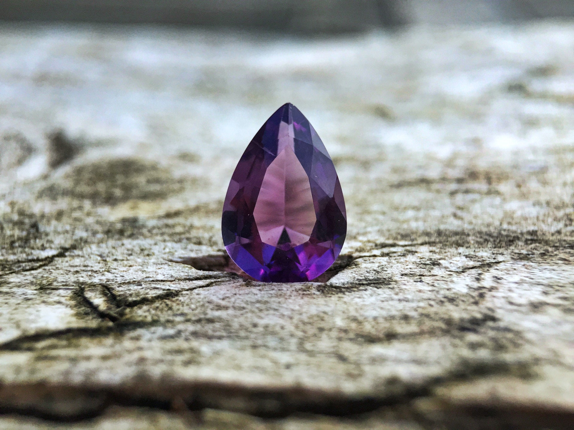 How Raw Stones Are Transformed Into Spectacular Jewels You Wear