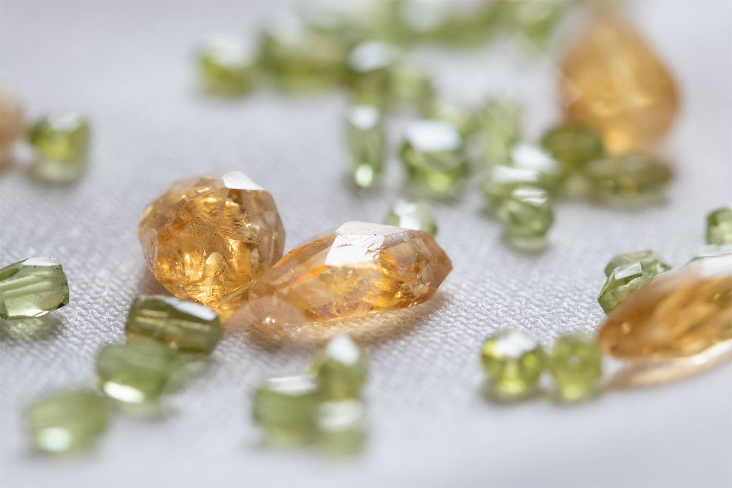 From Calm to Courage: How Gemstones Boost your Well-Being