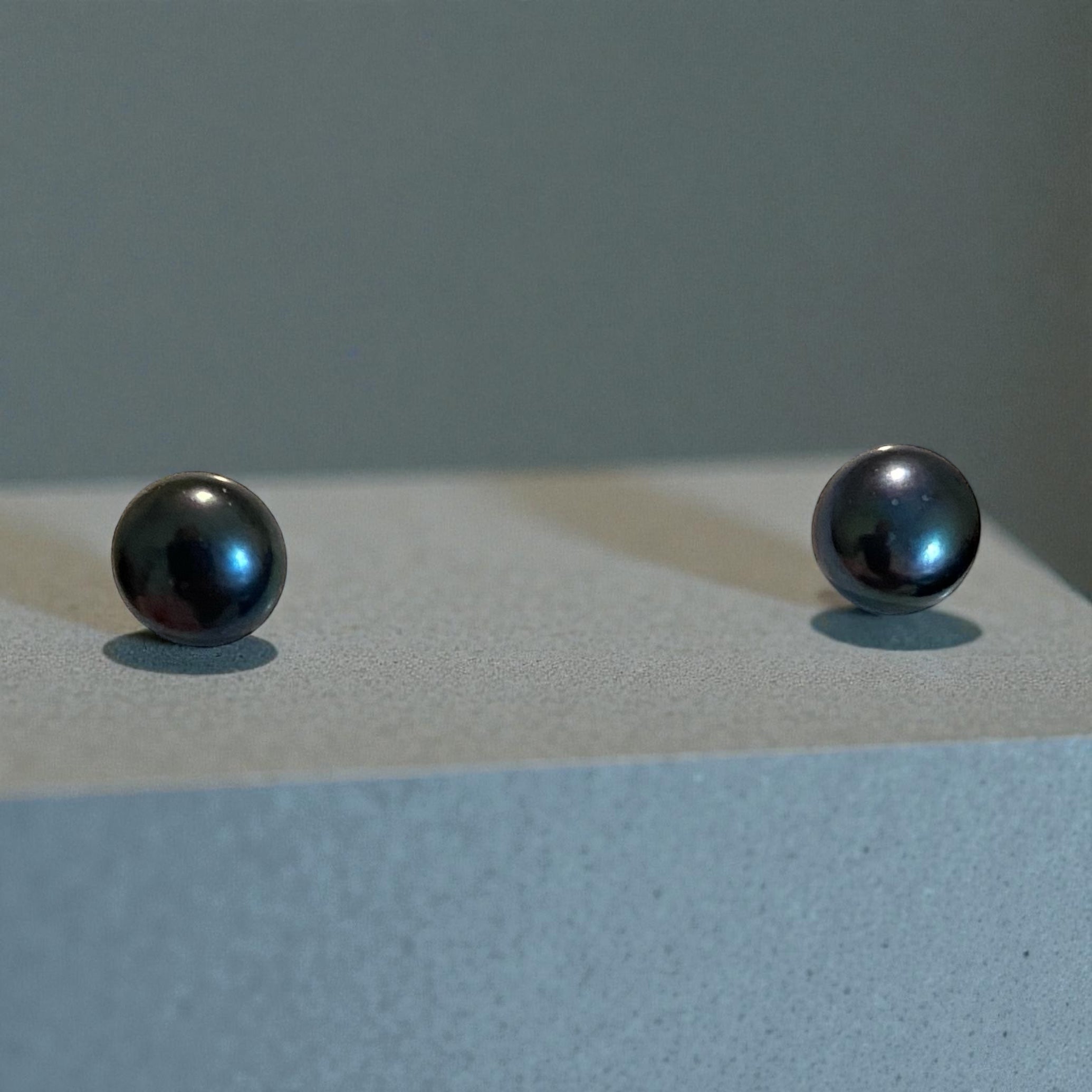 10 mm Black Cultured Freshwater Pearl Stud Earrings in Sterling Silver