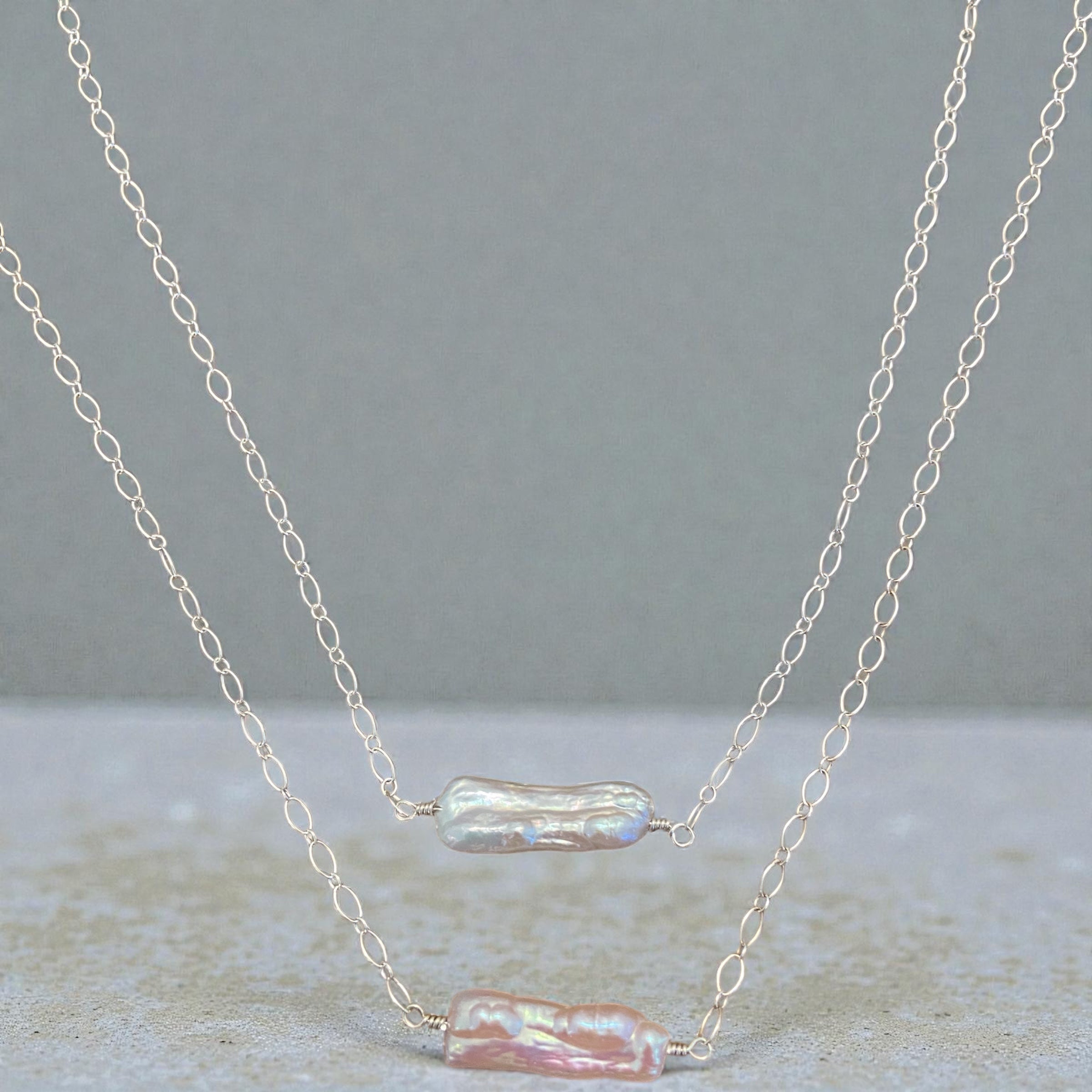 Minimalistic Pearl Bar Necklace - 19"