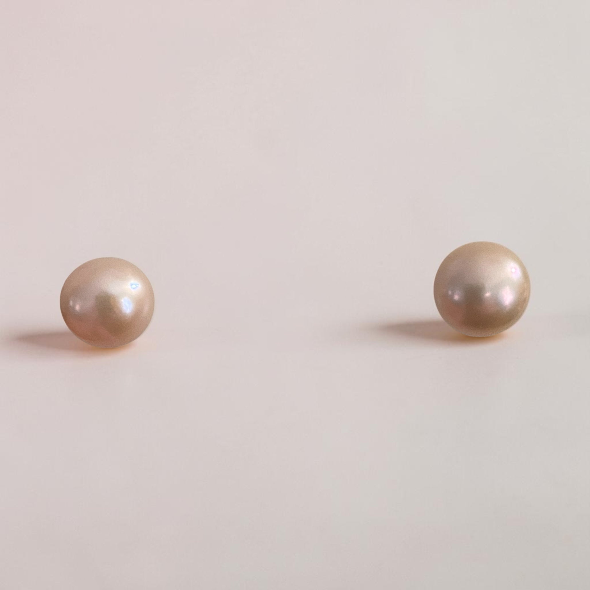 Sterling Silver Lavender Cultured Freshwater Pearl Stud Earrings, 10mm