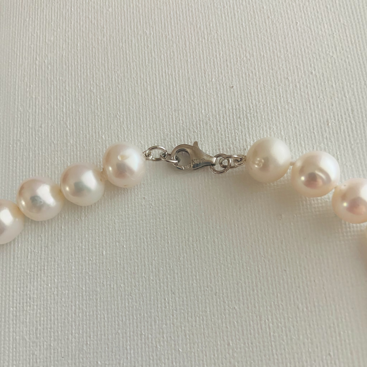 Sterling Silver Cream Cultured Freshwater Pearl Necklace, (10 - 11 mm)
